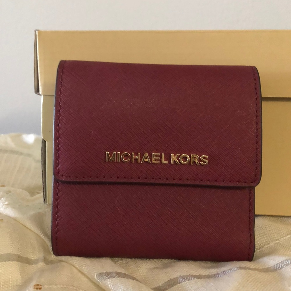 Michael Kors Wallet in Mulberry